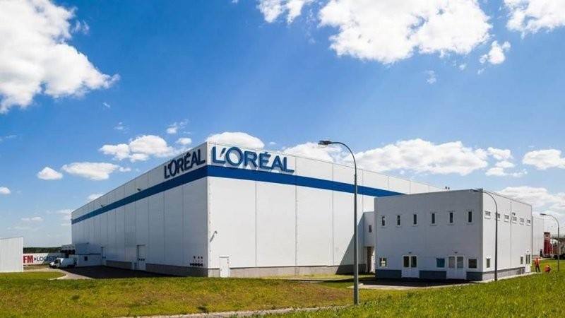 российский завод L`Oreal, производящий краску для волос, стал первым в мире промышленным предприятием с сертификатом LEED Platinum.